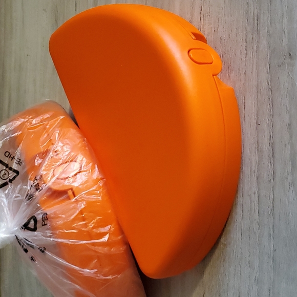 Tupperware Folded Lunch Keepers - Picture 3 of 7